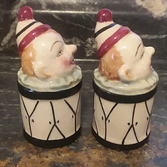🎈Clown salt & pepper shakers - Picture 4 of 8